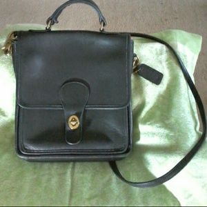 Vintage Black Coach Shoulder/CROSSBODY Handbag